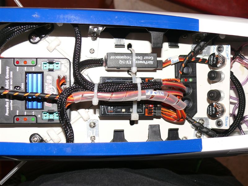 Cockpit_Electronique (1).JPG