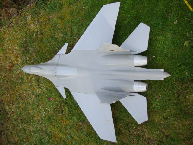 Sukkhoi 37 007.jpg