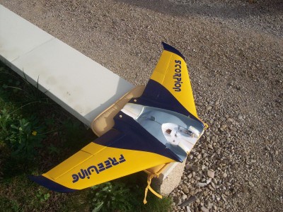 Ma version perso &quot;US NAVY&quot; en cours avec jaune dominant
