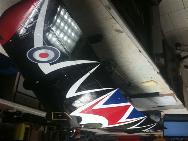 PEINTURE HAWK FRED 126red.jpg