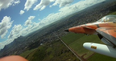 Cam embarquée avec Rose hill en toile de fond.jpg